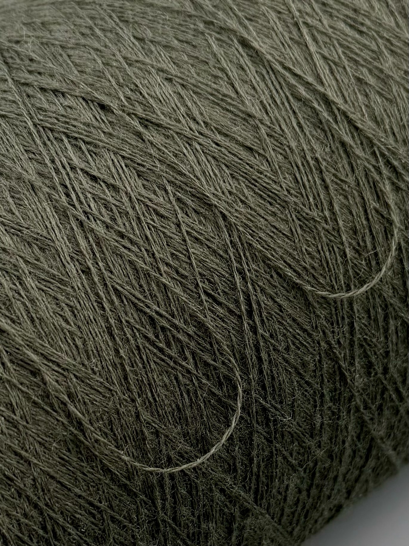 Zegna Baruffa Cashwool 2/30 – Extrafeines Merinogarn Dunkles Olivgrün 246643